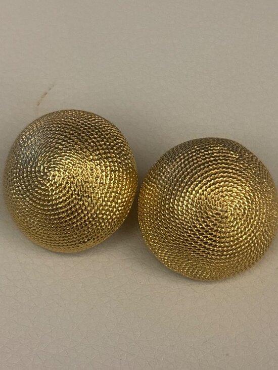 Norma Jean Accessories - Vintage Norma Jean Gold-Tone Textured Round Clip-On Earrings Retro Statement